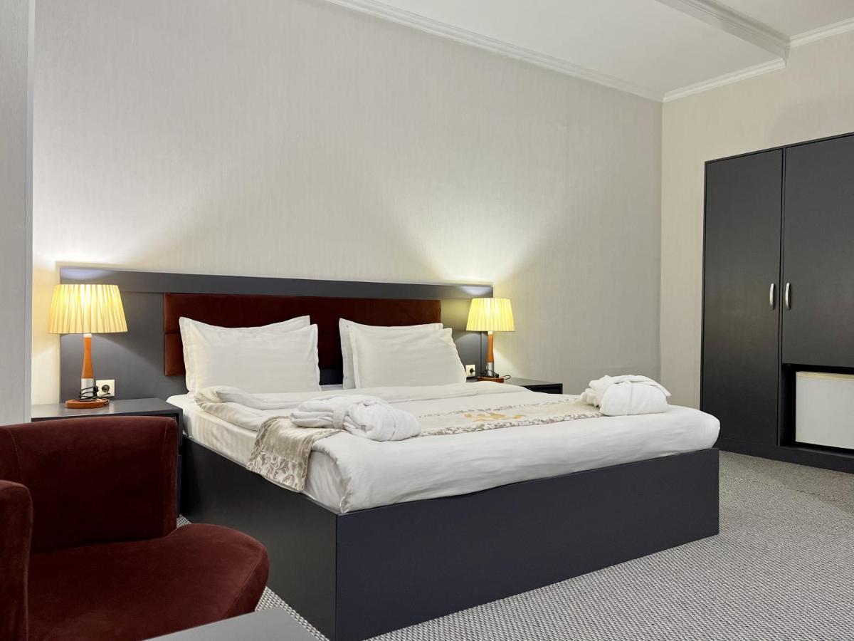 Almaty Grand Erbil Hotel Екстериор снимка