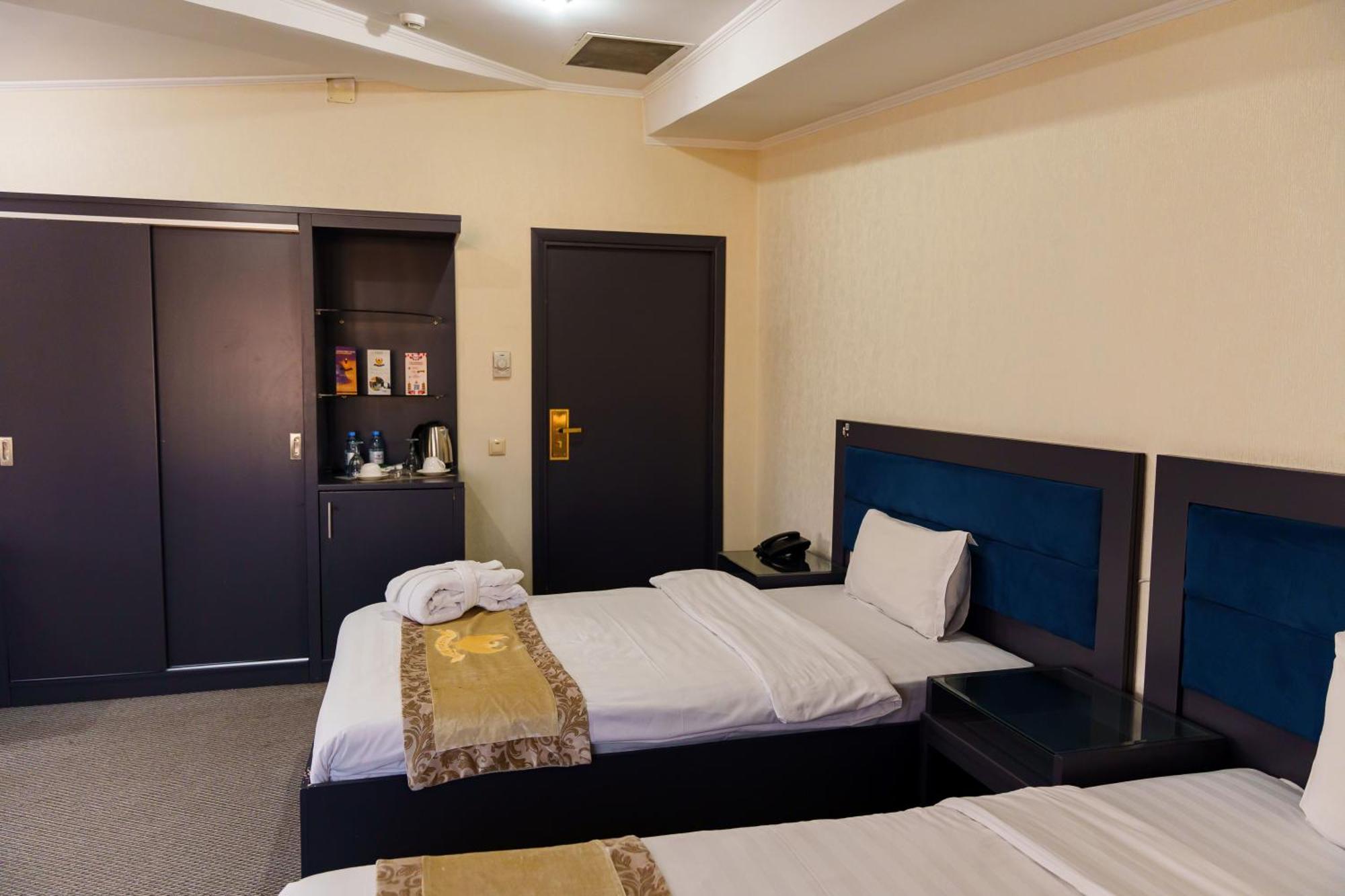 Almaty Grand Erbil Hotel Екстериор снимка