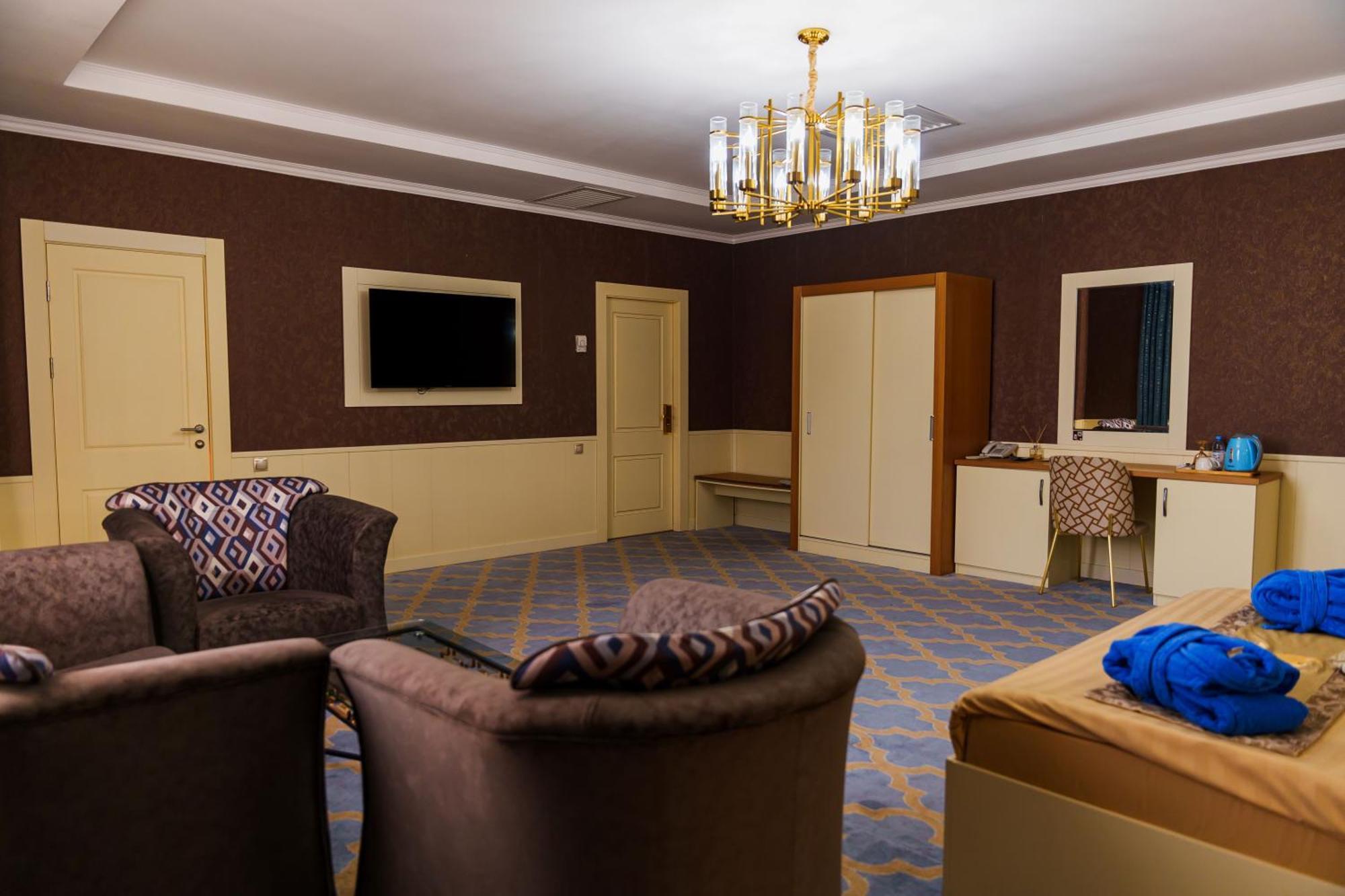 Almaty Grand Erbil Hotel Екстериор снимка